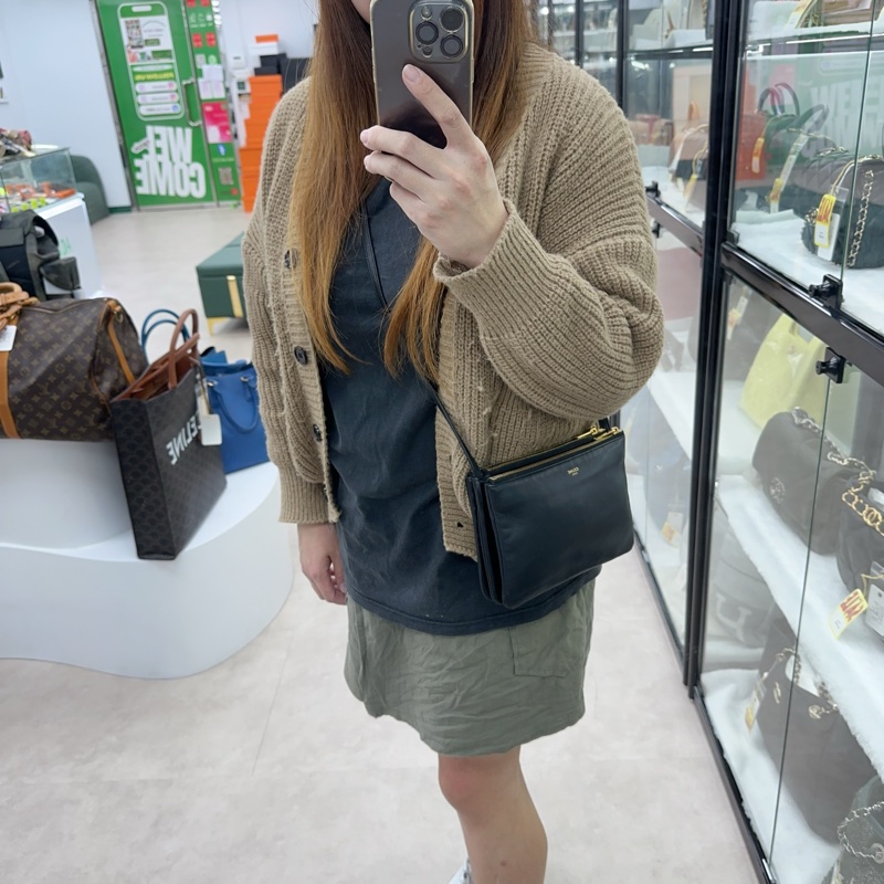 CELINE Trio 3 in 1 黑金羊皮風琴包 Small Size 斜肩包-1