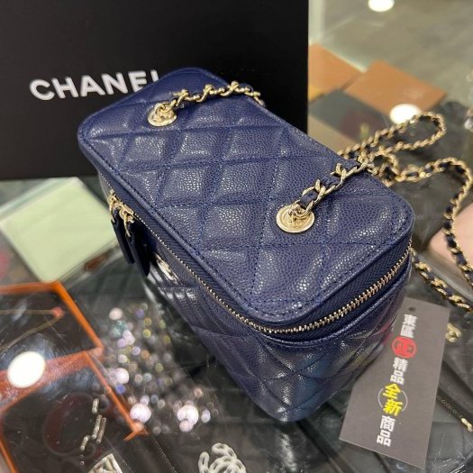 東區正精品㊣CHANEL AP1341 全新香奈兒藍色荔枝牛皮內鏡子雙拉鍊金皮穿鍊化妝箱包斜背包 RZ4681-5