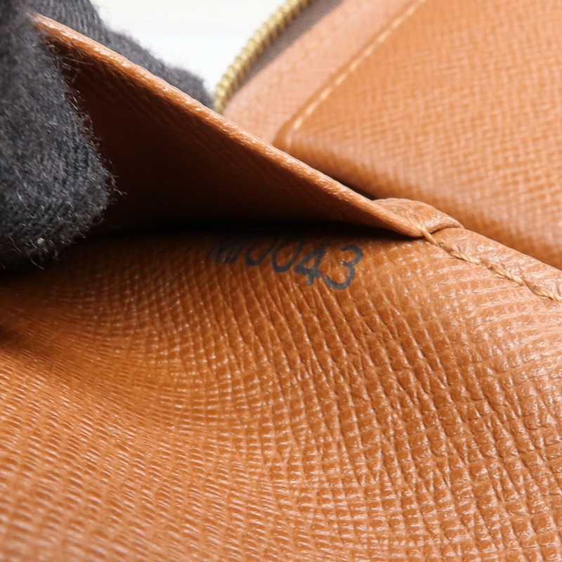 LOUIS VUITTON Monogram Agenda Jeode Travel Case金扣長錢包-13