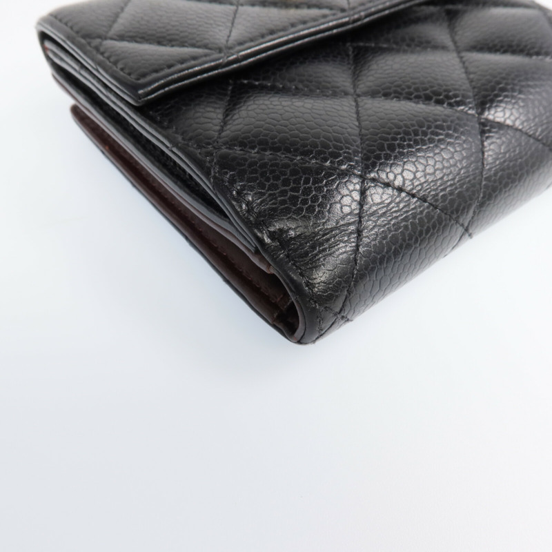 CHANEL 牛皮皮革Fold Wallet金扣錢包-7