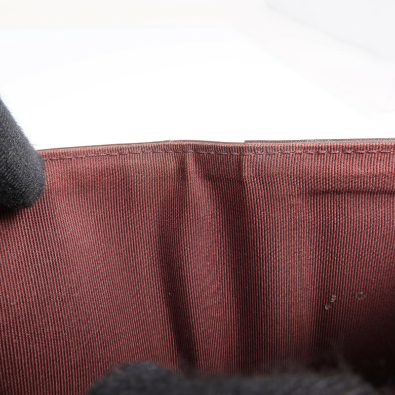 CHANEL 牛皮皮革Fold Wallet金扣錢包-14