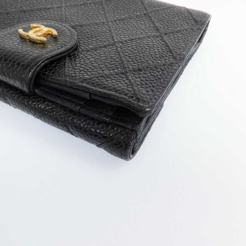 CHANEL 牛皮皮革Fold Wallet金扣錢包-9