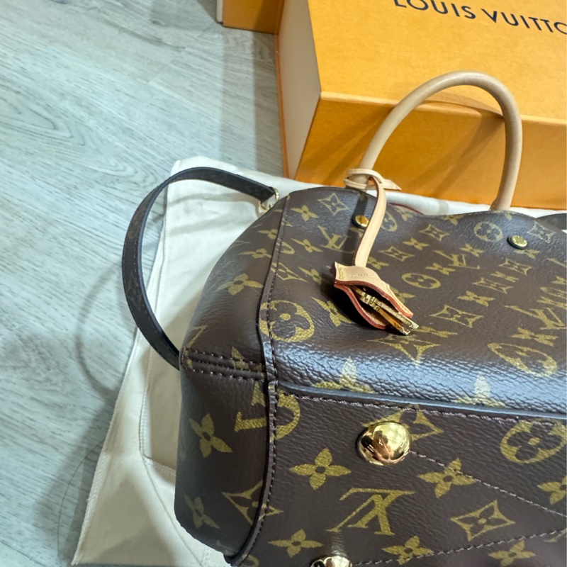 Lv 蒙田 BB 包-13