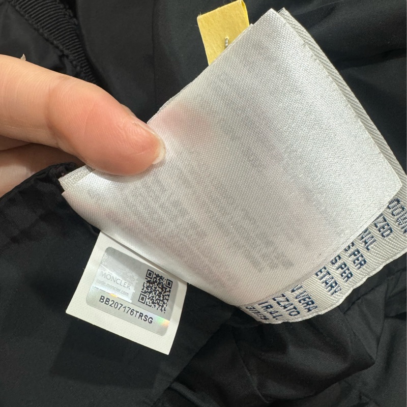 Moncler 羽絨外套-3