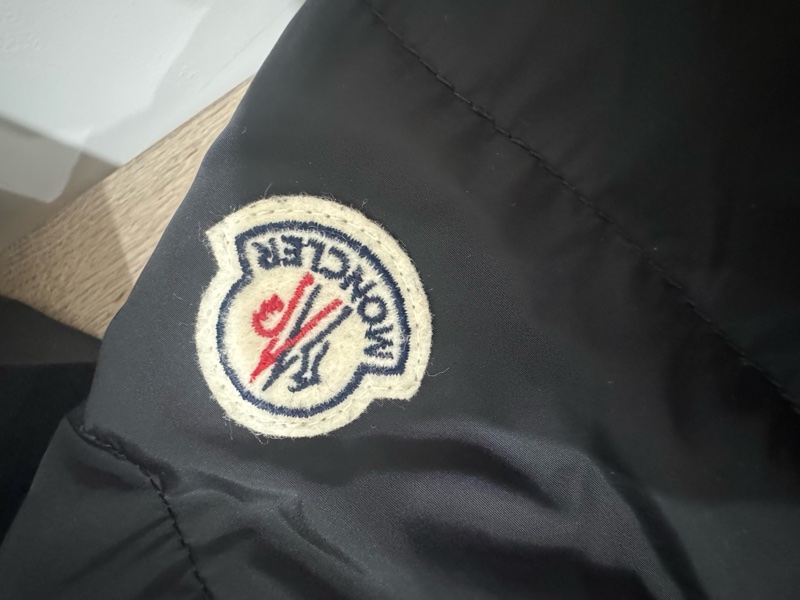 Moncler 羽絨外套-11