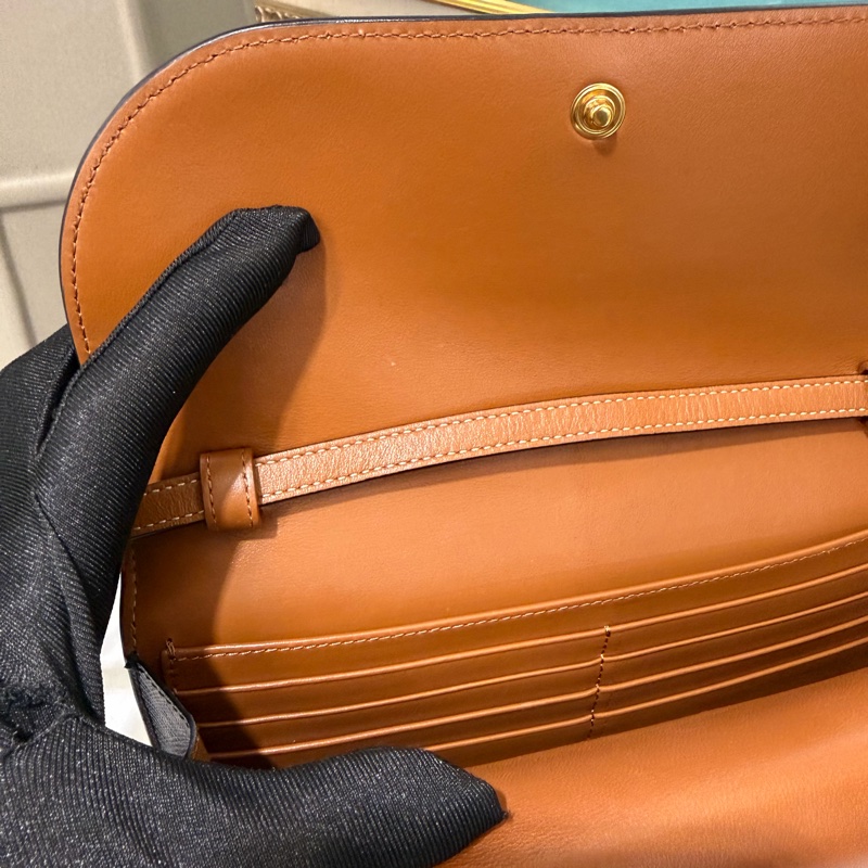 Celine PVC咖皮邊Strap WOC金釦下蓋8卡肩斜背包10D852CG9.04LU-6