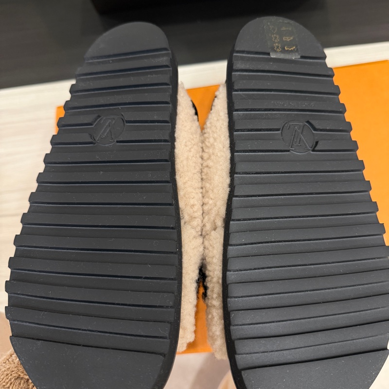 Lv 毛毛經典款 涼鞋-4