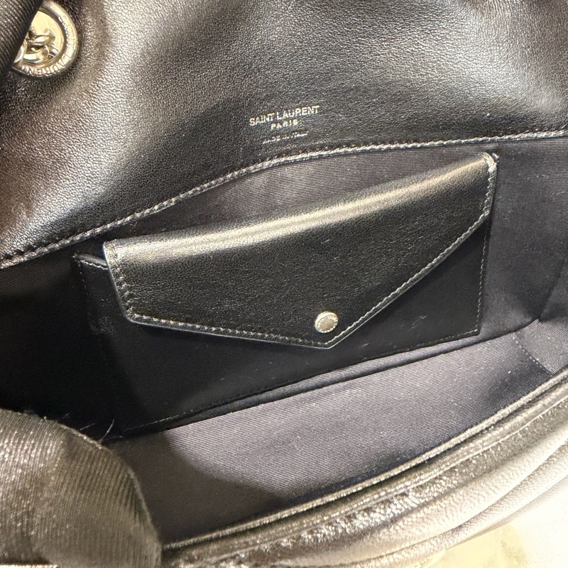 YSL 黑羊皮V型紋LouLou MateLasse絎縫銀釦下蓋肩斜背鏈包-6