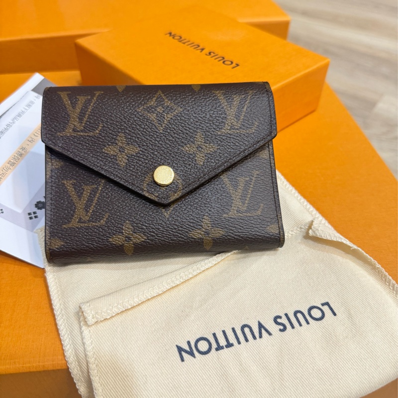 lv 經典短夾 全新閒置-0