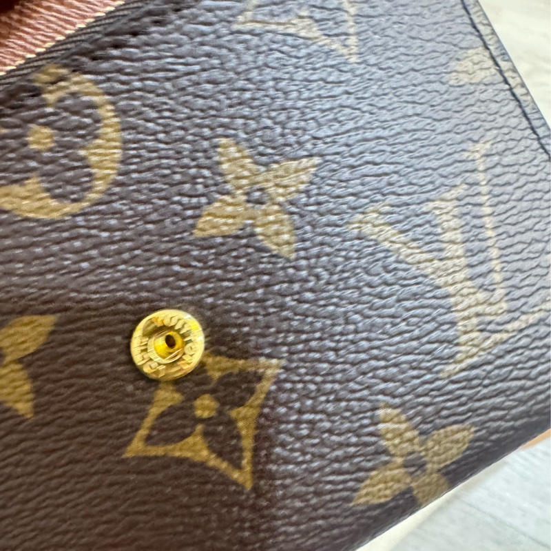 lv 經典短夾 全新閒置-4