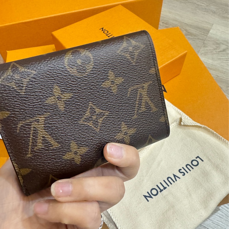 lv 經典短夾 全新閒置-6