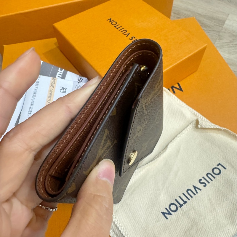 lv 經典短夾 全新閒置-8