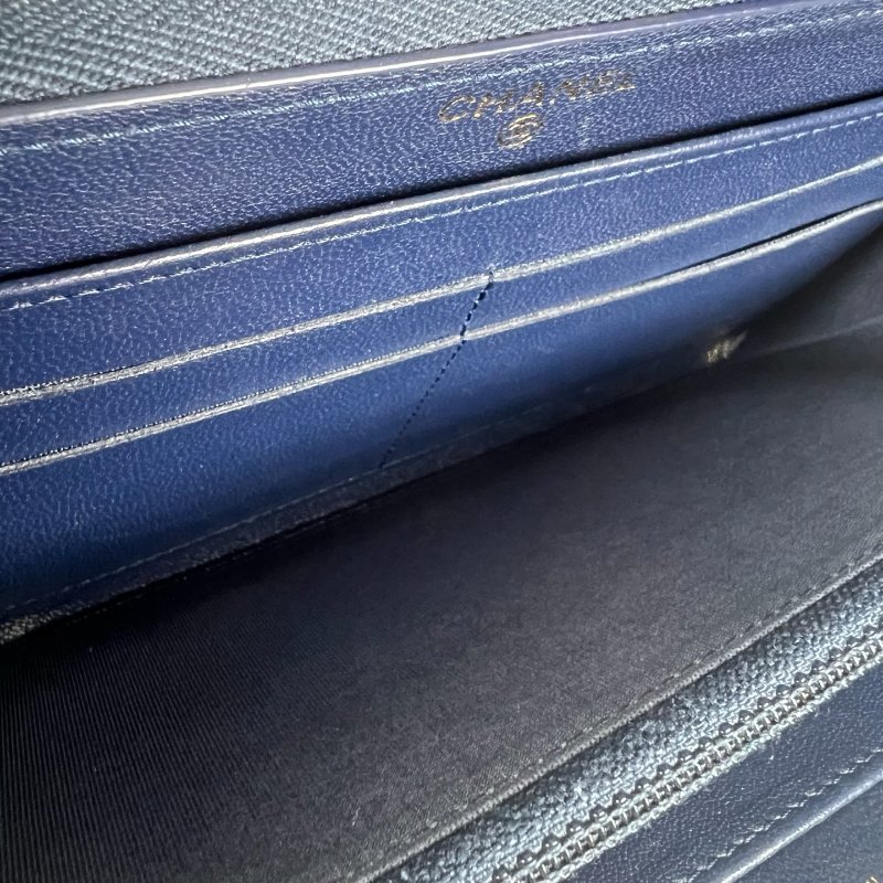CHANEL 山形紋ㄇ拉長夾 羊皮 海軍藍 24開-7