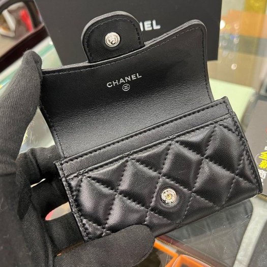 東區正精品㊣CHANEL AP0214 SO BLACK 全新香奈兒黑色羊皮黑釦釦子卡片夾零錢包 RZ4666-3