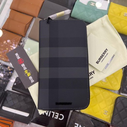 東區正精品㊣BURBERRY 8070254 全新黑灰色格紋黑字ㄇ字拉鍊長夾皮夾 RZ5495-0