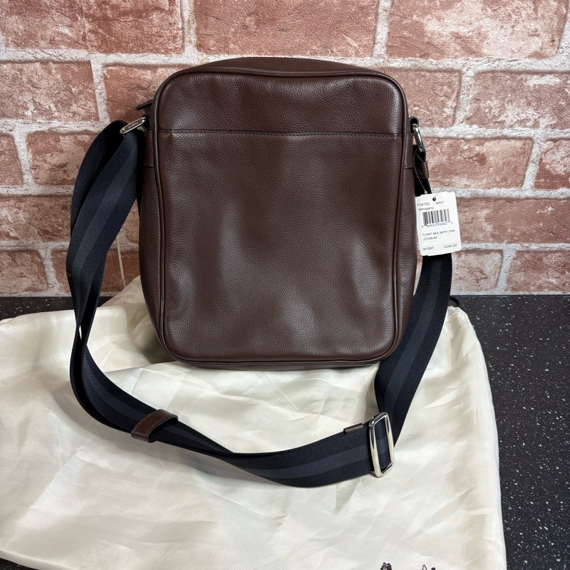 美國購買 正牌Coach 包包 男士斜背包 拉鍊款 咖啡色款-1