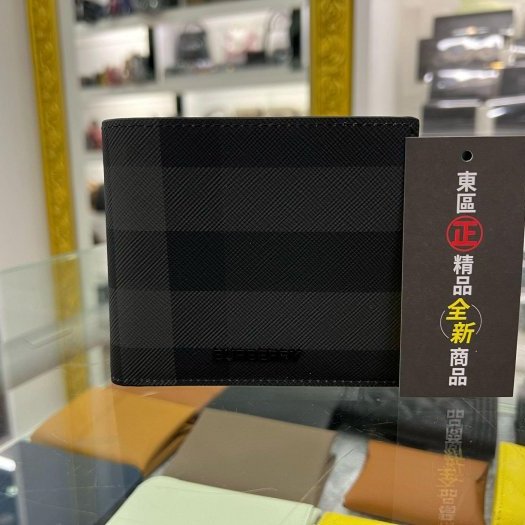東區正精品㊣BURBERRY 8100529 全新黑灰色格紋黑字零錢袋短夾 RZ6059-0