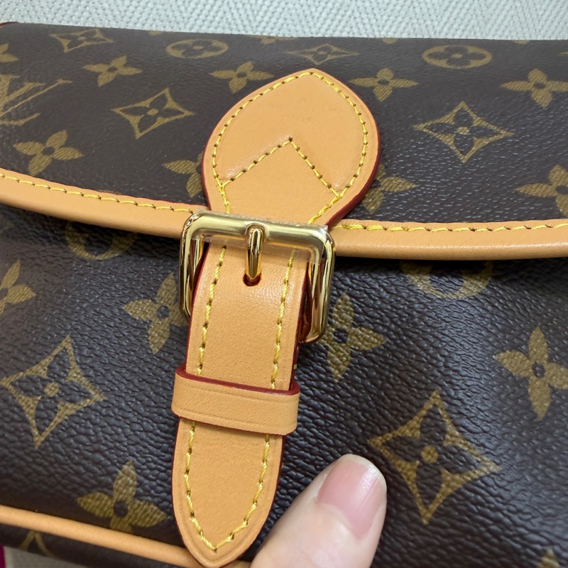 LV 原花Diane金釦手提肩斜背包M46049-1