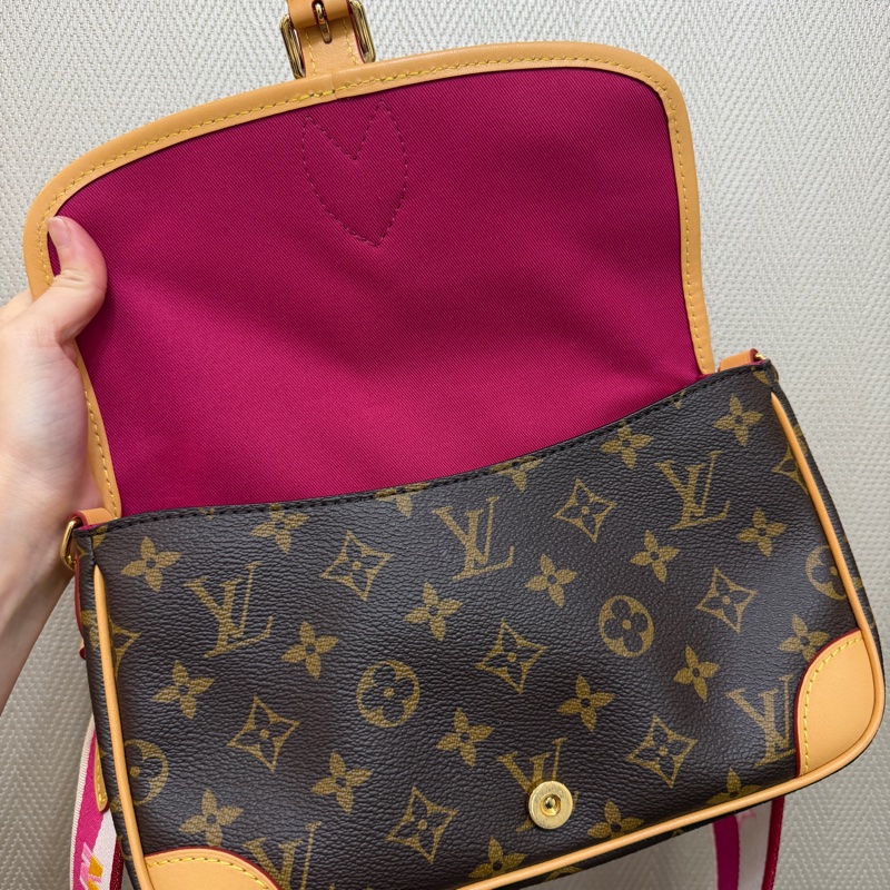 LV 原花Diane金釦手提肩斜背包M46049-17