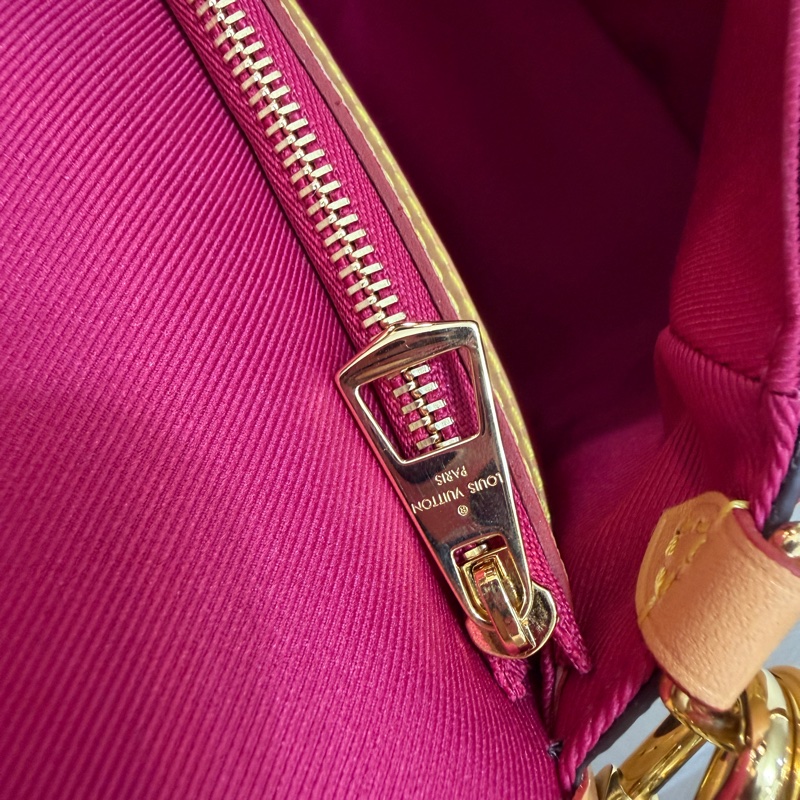 LV 原花Diane金釦手提肩斜背包M46049-21