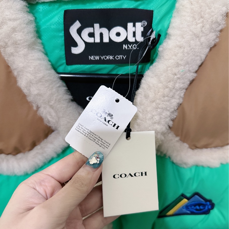 全新Coach 與 Schott N.Y.C. 的聯名款尼龍羽絨背心(原價41800元）-12