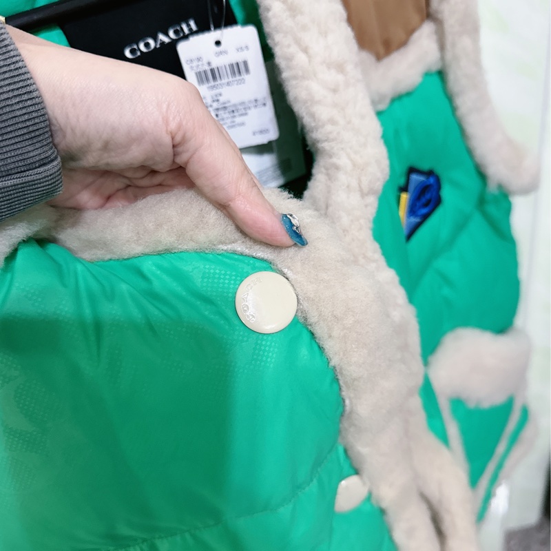 全新Coach 與 Schott N.Y.C. 的聯名款尼龍羽絨背心(原價41800元）-24