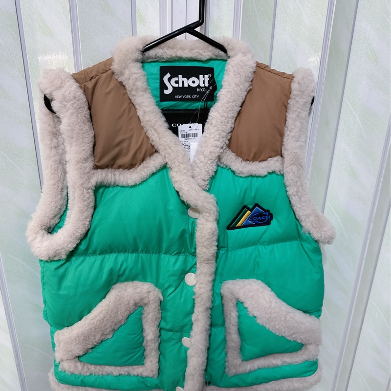 全新Coach 與 Schott N.Y.C. 的聯名款尼龍羽絨背心(原價41800元）-26