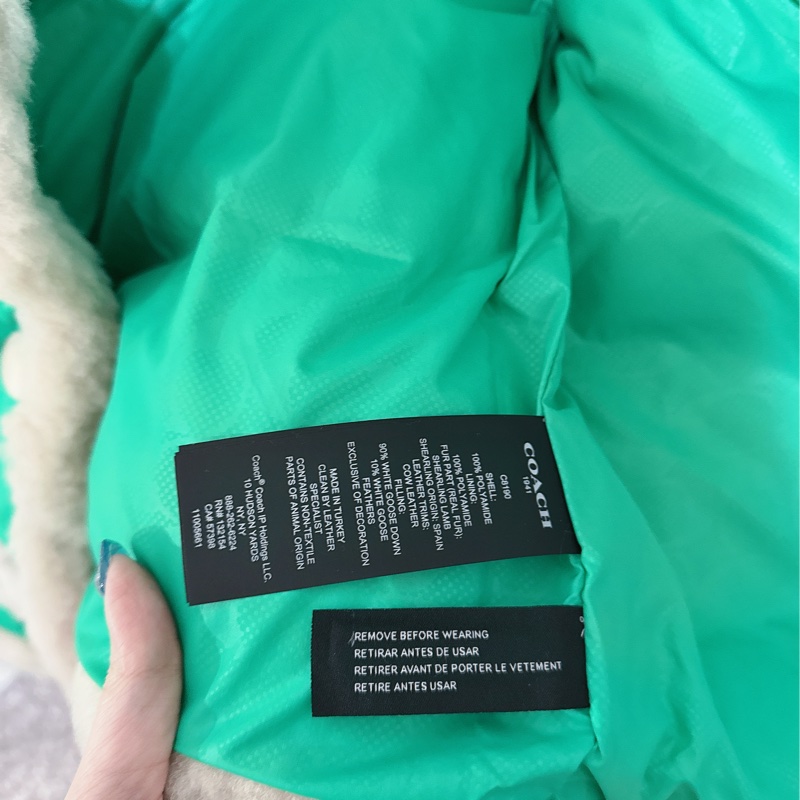 全新Coach 與 Schott N.Y.C. 的聯名款尼龍羽絨背心(原價41800元）-30