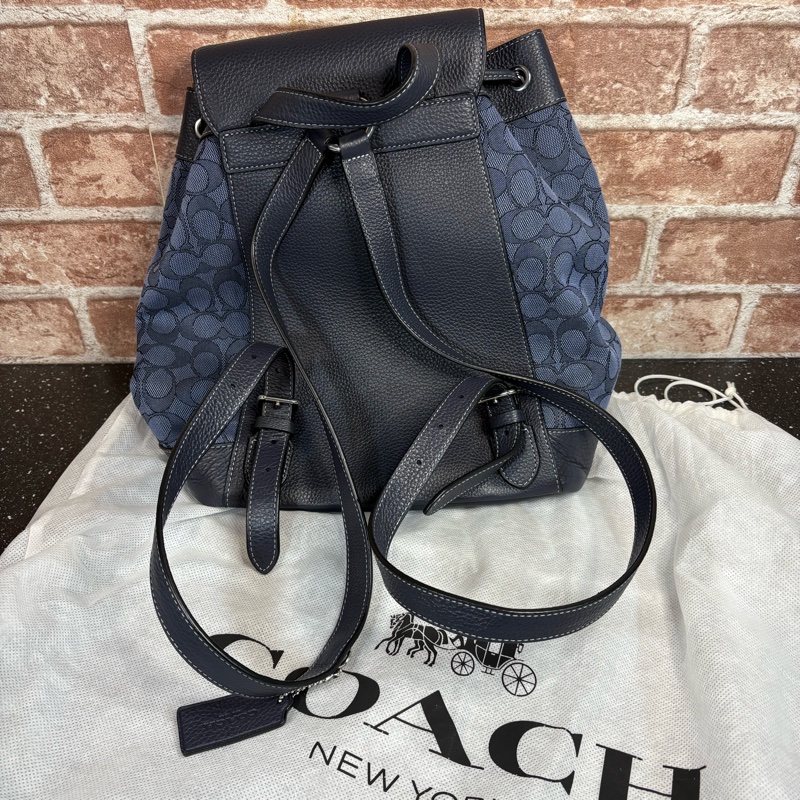 近全新正品 Coach 水桶後背包 （藍色）-1
