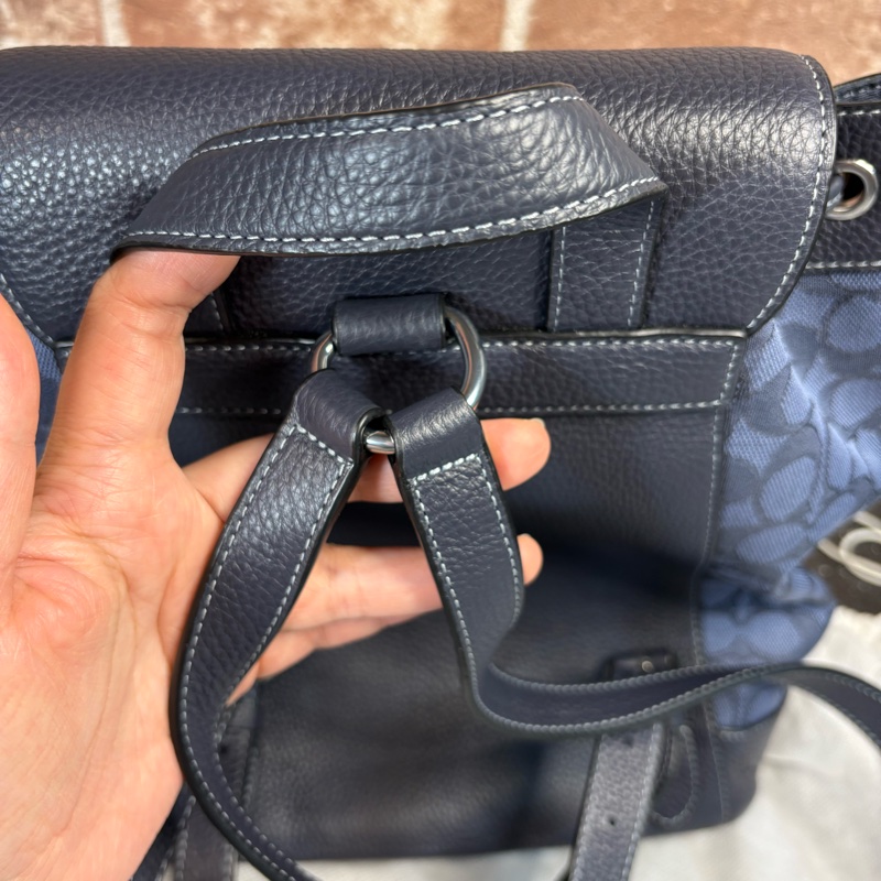 近全新正品 Coach 水桶後背包 （藍色）-2