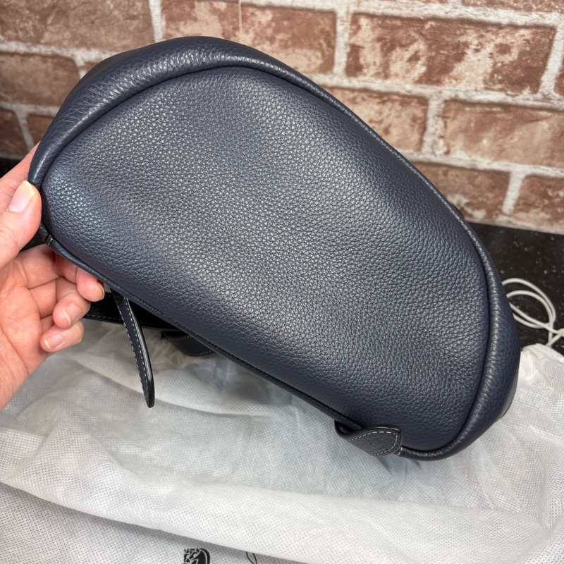 近全新正品 Coach 水桶後背包 （藍色）-12