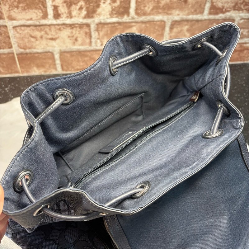近全新正品 Coach 水桶後背包 （藍色）-15