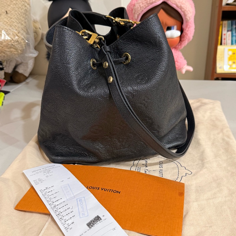🚚趕過年前出貨🍙 LV M45256 NéoNoé MM🍙 二手有使用感 誇張議價不回應-1