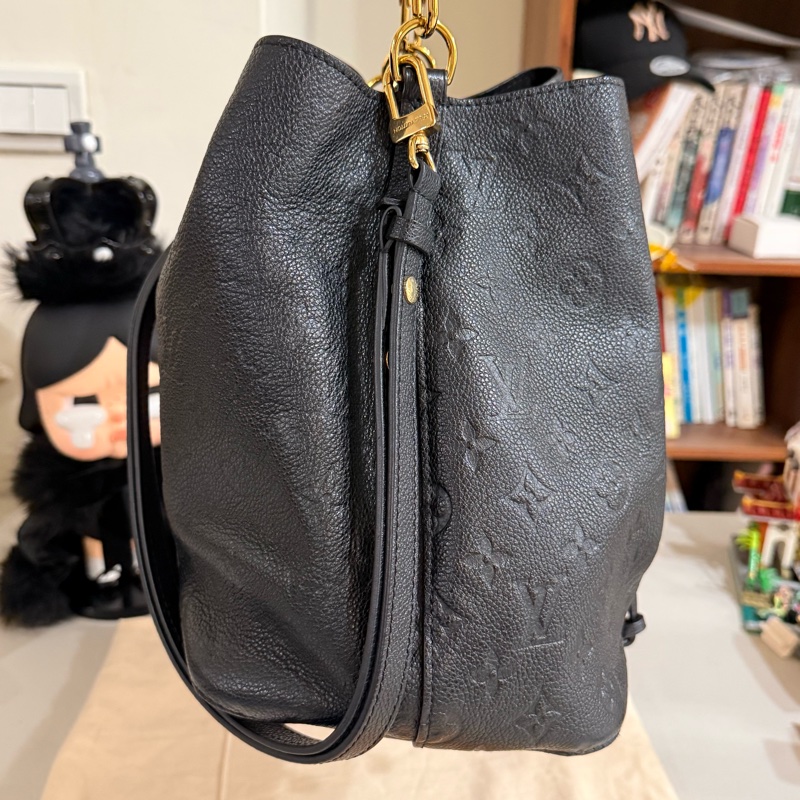 🚚趕過年前出貨🍙 LV M45256 NéoNoé MM🍙 二手有使用感 誇張議價不回應-2