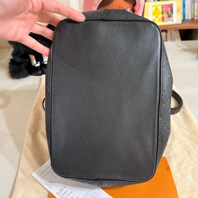 🚚趕過年前出貨🍙 LV M45256 NéoNoé MM🍙 二手有使用感 誇張議價不回應-7