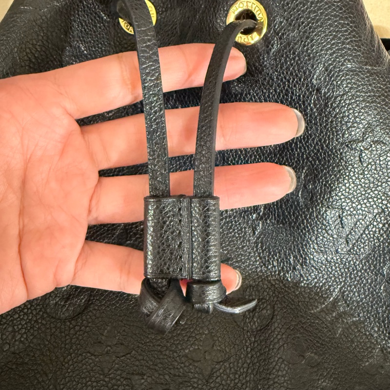 🚚趕過年前出貨🍙 LV M45256 NéoNoé MM🍙 二手有使用感 誇張議價不回應-20