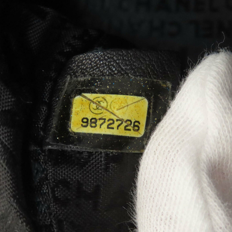 香奈兒 Chocobar 手提包，粒面小牛皮材質，銀色五金配件，女士款-6