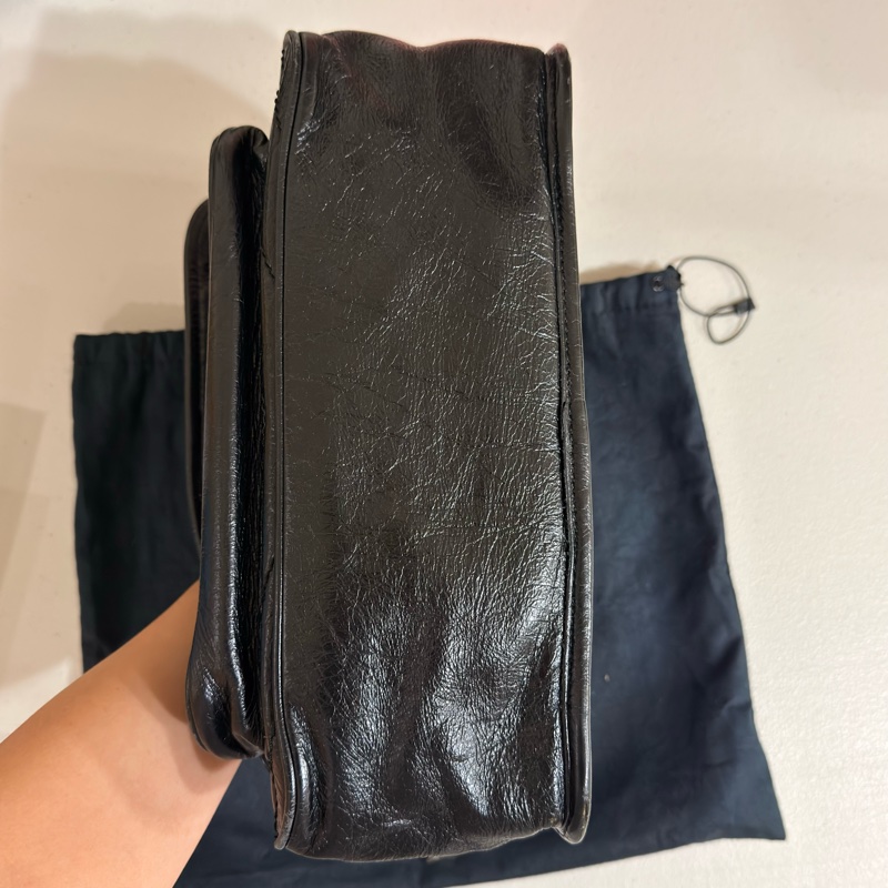 🚚趕過年前出貨🍙 Ysl Niki 中號 油蠟皮經典黑🍙 二手有使用感 誇張議價-7