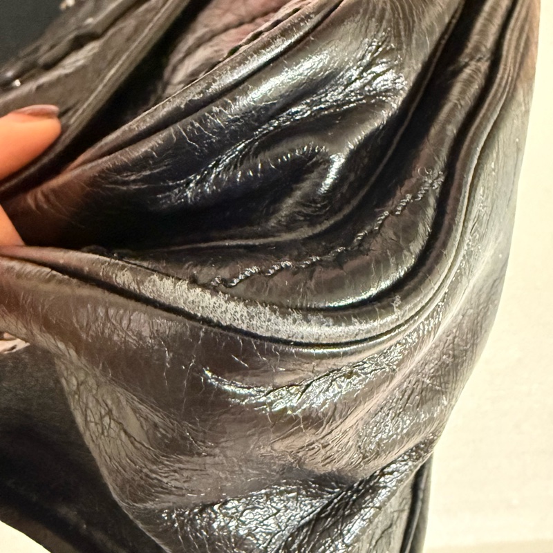 🚚趕過年前出貨🍙 Ysl Niki 中號 油蠟皮經典黑🍙 二手有使用感 誇張議價-10