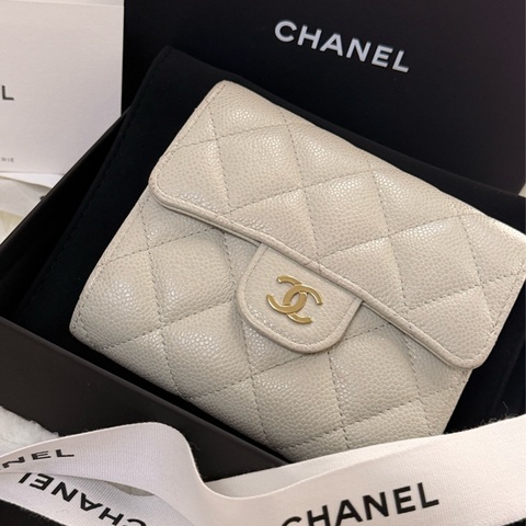 Chanel魚子醬三折短夾💗
