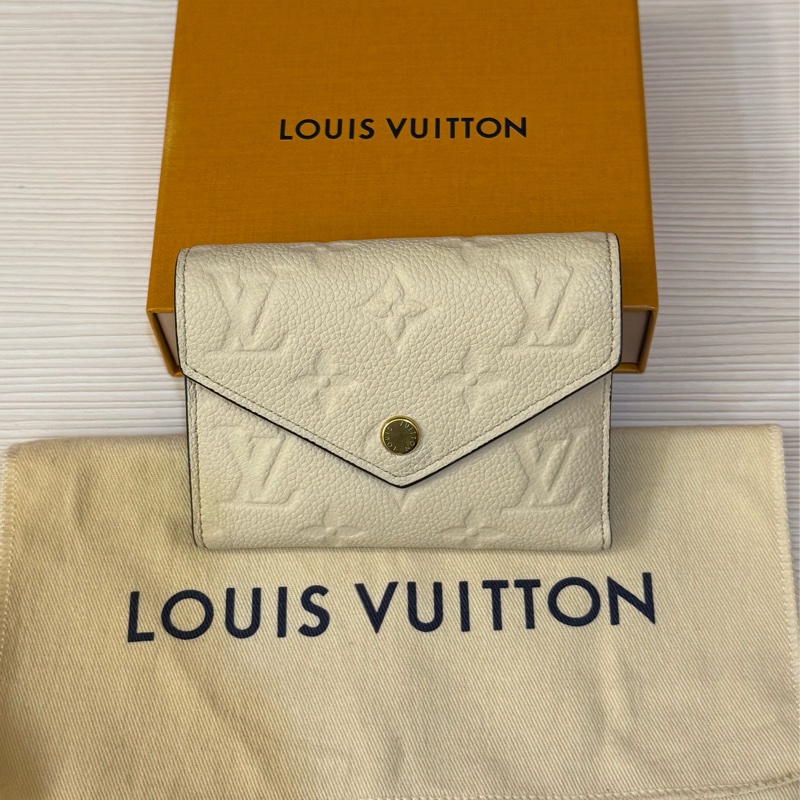 LOUIS VUITTON 路易威登Victorine金釦錢包 白色-2
