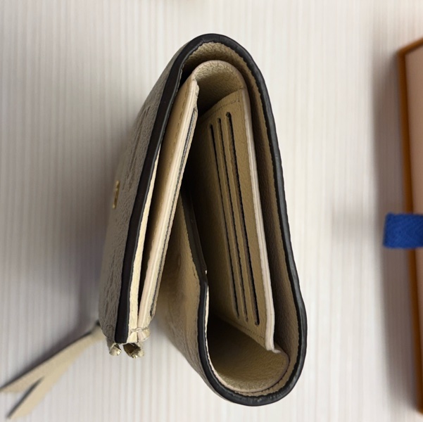 LOUIS VUITTON 路易威登Victorine金釦錢包 白色-7