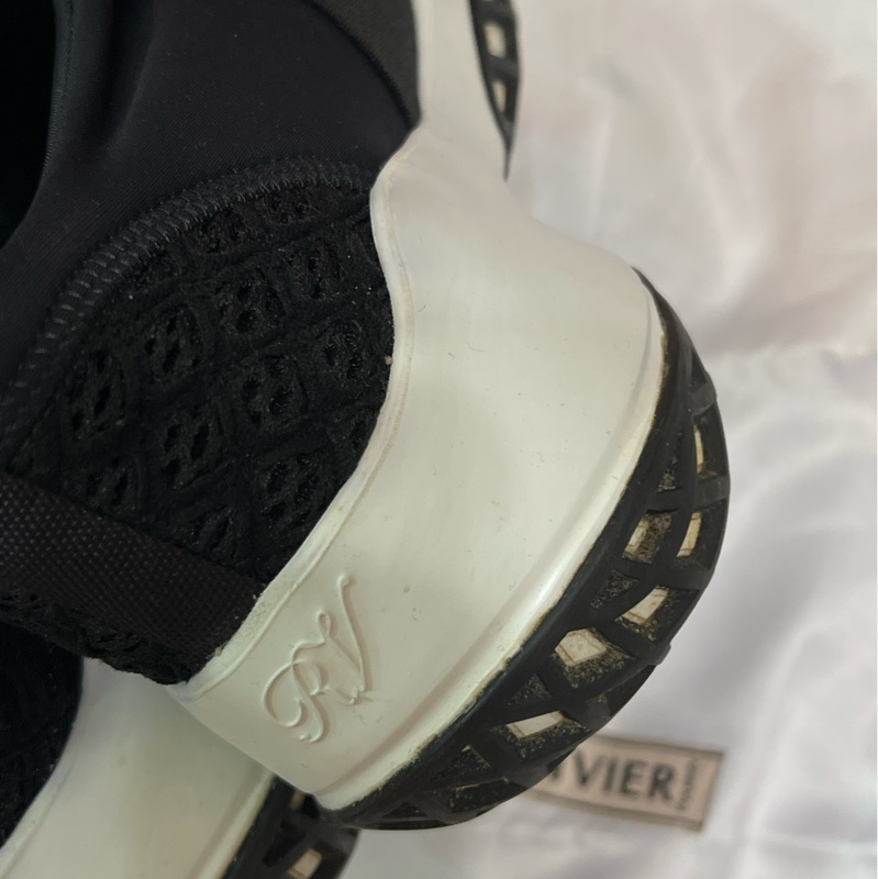 Roger Vivier 鑽扣增高球鞋 黑色-8