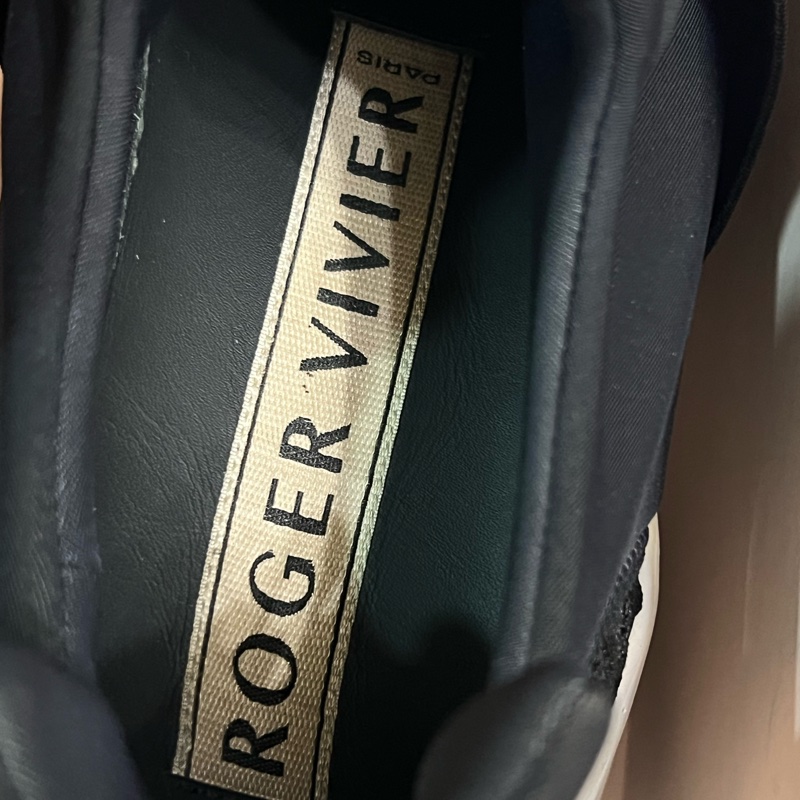 Roger Vivier 鑽扣增高球鞋 黑色-11