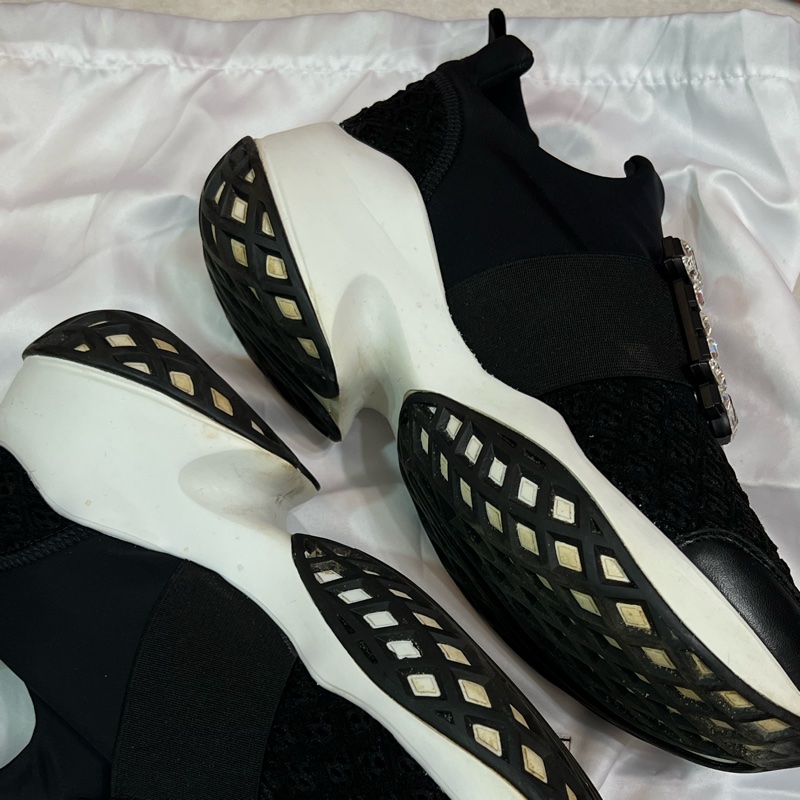 Roger Vivier 鑽扣增高球鞋 黑色-17