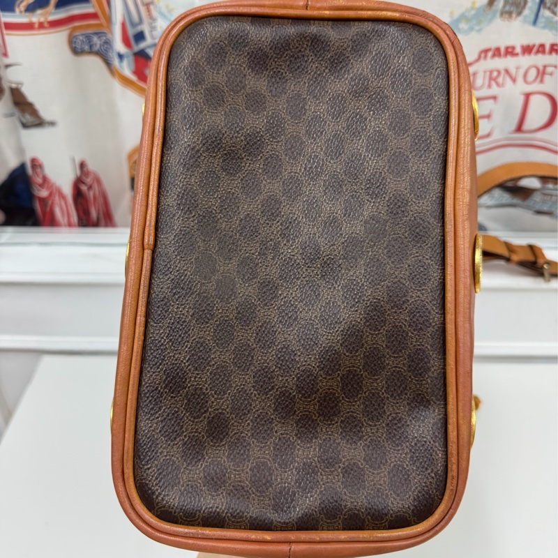 Celine 水桶包 金幣扣老花側背包 思琳-5