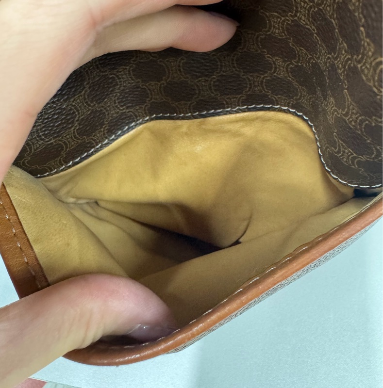 Celine 水桶包 金幣扣老花側背包 思琳-26