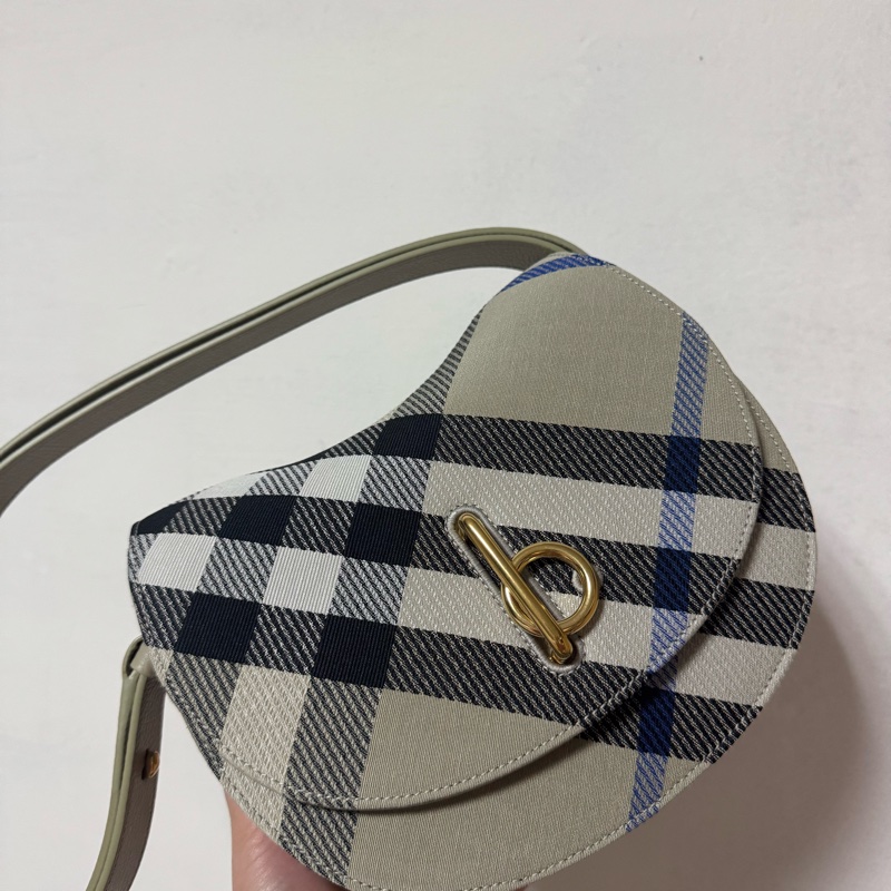 Burberry rocking horse 格紋肩背包，全新未使用，小款的非迷你款-0