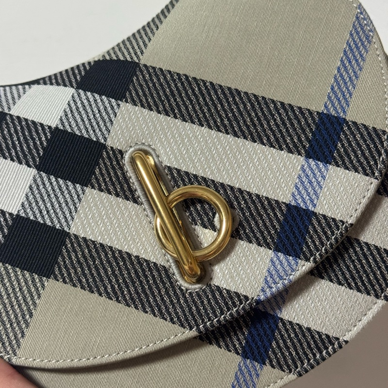 Burberry rocking horse 格紋肩背包，全新未使用，小款的非迷你款-1