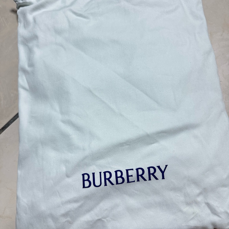 Burberry rocking horse 格紋肩背包，全新未使用，小款的非迷你款-9